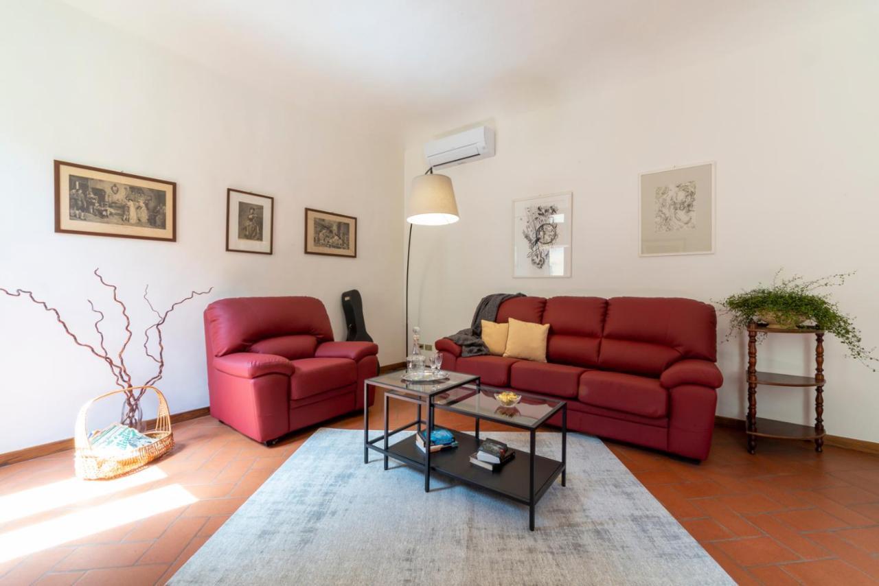 110 Sqm Apartment 6 Sleeps In Santa Croce Florence Exterior photo