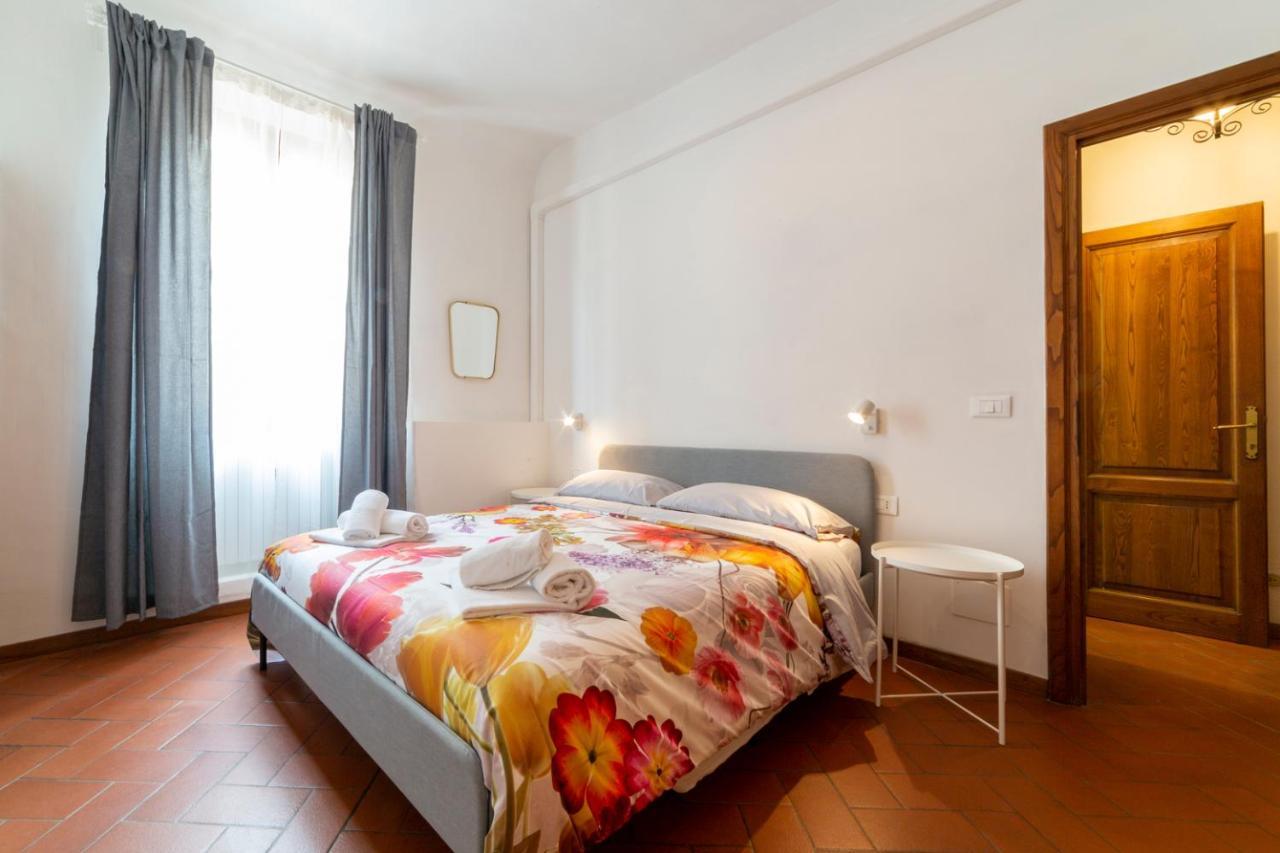 110 Sqm Apartment 6 Sleeps In Santa Croce Florence Exterior photo
