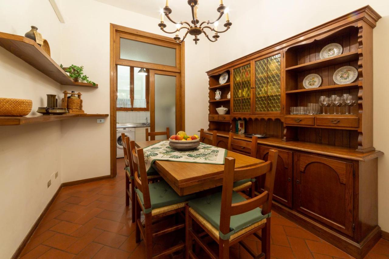 110 Sqm Apartment 6 Sleeps In Santa Croce Florence Exterior photo