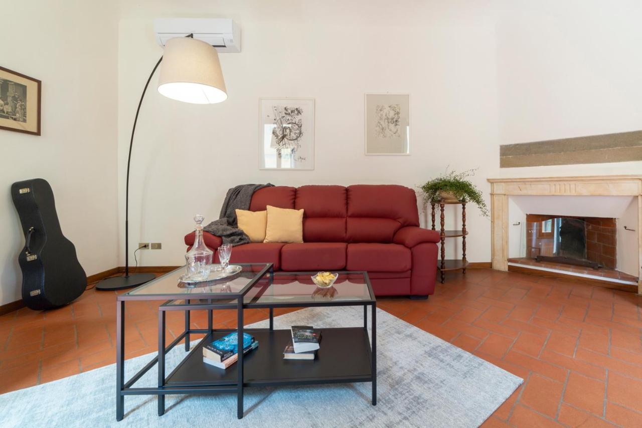 110 Sqm Apartment 6 Sleeps In Santa Croce Florence Exterior photo