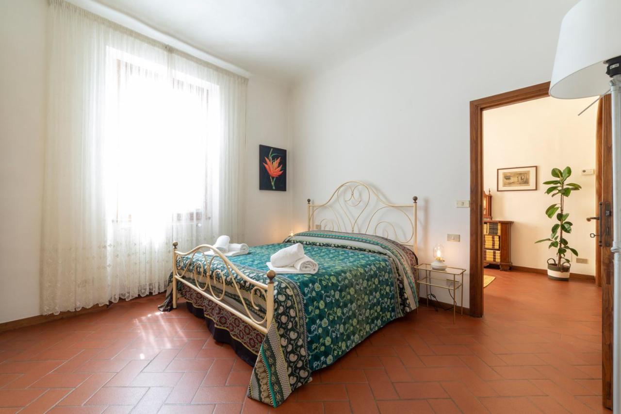 110 Sqm Apartment 6 Sleeps In Santa Croce Florence Exterior photo